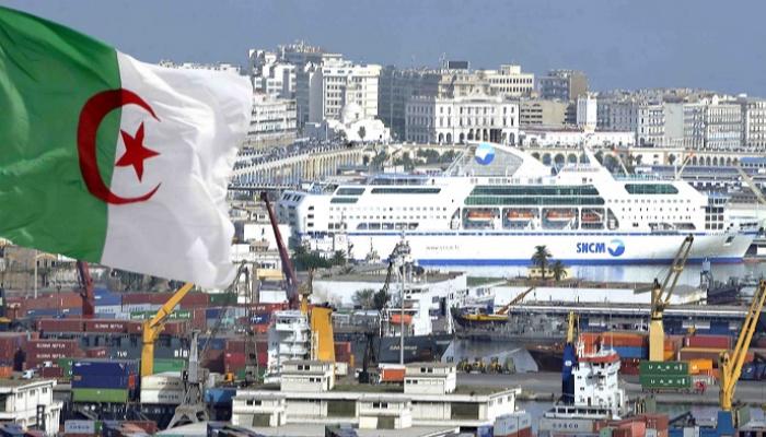 الجزائر تسترجع ثقة المستثمرين الأجانب وتصبح قطبًا إقليميًا في مجال الاستثمار